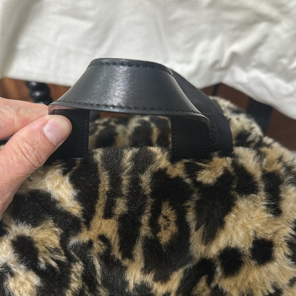 Backpack - Picture 2 of 8